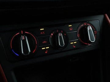 Volkswagen Polo VI GTI 2.0 TSI 200KM 2020 Volkswagen Polo GTI DSG Virtual Navi Czujniki, zdjęcie 27