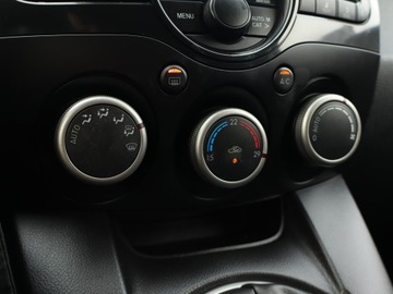 Mazda 2 II Hatchback 5d Facelifting 1.3 MZR 84KM 2014 Mazda 2 1.3 i, Klima, Klimatronic, Parktronic, zdjęcie 16