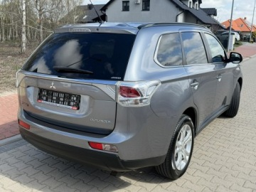 Mitsubishi Outlander III SUV 2.2 DOHC DI-D 150KM 2013 Mitsubishi Outlander 2.2 Diesel 4x4 7 osobowy, zdjęcie 5