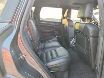 Porsche Cayenne II SUV Facelifting 4.8 520KM 2015 Porsche Cayenne Turbo 2015 4.8 Benzyna 520KM, zdjęcie 10