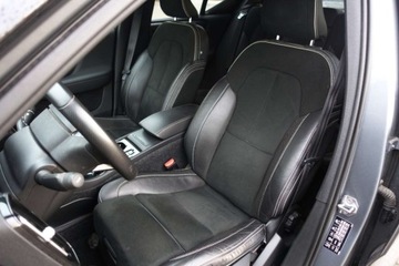 Volvo XC40 Crossover 2.0 T4 190KM 2019 Volvo XC 40 T4 R-Design, czujniki, tempomat, klima 2stref, CarPlayAA, FV23, zdjęcie 3