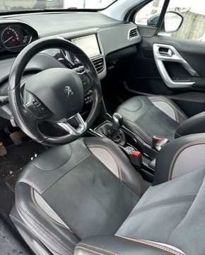 Peugeot 2008 I SUV Facelifting 1.2 PureTech 110KM 2016 Peugeot 2008 Zarejestrowany,Ledy,Skora,Navi 1.2 Benzyna 110KM, zdjęcie 5