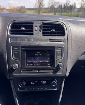 Volkswagen Polo V 2015 Volkswagen Polo bezwypadeknaviklimatronikpo serwisie 1.2 Benzyna 105KM, zdjęcie 10