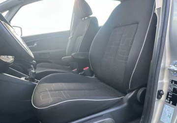 Kia Venga Mikrovan Facelifting 1.6 DOHC 124KM 2017 Kia Venga Kia Venga 1.6 CVVT Dream-Team Edition 1.6 Benzyna 125KM, zdjęcie 16
