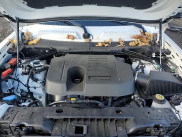 Land Rover Defender IV (L663) 2025 Land Rover Defender 130 X-Dynamic SE 2025 3.0l 3.0 Benzyna 395KM, zdjęcie 6