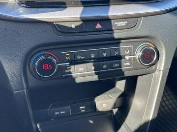 Kia Ceed III Kombi 1.6 CRDi 136KM 2021 Kia Cee&#039;d 1.6 CRDi mHEV M 136KM 2021 Salon PL, zdjęcie 16