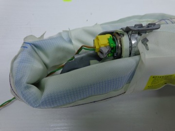 | OPEL ASTRA H 3 III KOMBI ZÁVĚS LEVÝ AIRBAG 13261629