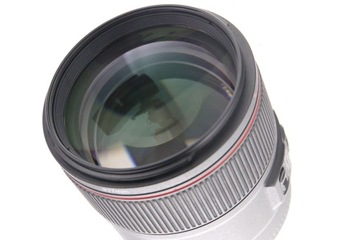 Canon EF 85 mm f/1.4 L IS USM в комплекте с коробкой