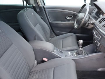 Renault Megane III Grandtour Facelifting 2013 dCi 110KM 2014 Renault Megane 1.5 dCi, Navi, Klima, Klimatronic, zdjęcie 8