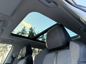 Peugeot 5008 II Crossover 1.2 PureTech 130KM 2017 Peugeot 5008 7-osobowy Półskóry Panorama dach, zdjęcie 9