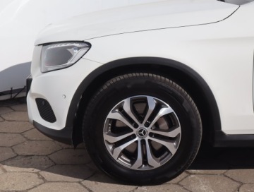 Mercedes GLC C253 SUV 2.0 250 211KM 2019 Mercedes GLC GLC 250 4MATIC, 4X4, Automat, Navi, zdjęcie 13