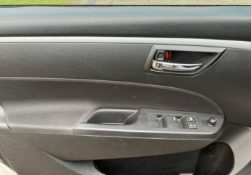 Suzuki Swift V Hatchback 5d 1.2 VVT 94KM 2013 Suzuki Swift lift 1,2 94KM Key-less Climatronic Tempomat LED Bezwypadkowy, zdjęcie 36