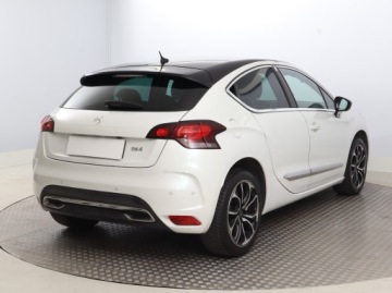DS 4 I Hatchback Facelifting 2015 1.2 PureTech 131KM 2016 DS 4 1.2 PureTech, Skóra, Navi, Xenon, Bi-Xenon, zdjęcie 4
