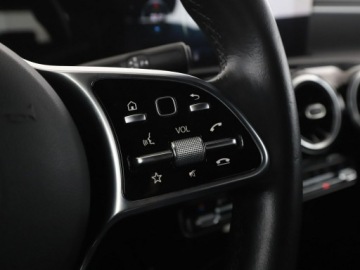 Mercedes CLA C118/X118 Shooting Brake 2.0 200d 150KM 2020 Mercedes CLA 200 automat full LED półskóra, zdjęcie 29