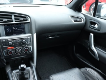 DS 4 I Hatchback (Citroen) 1.6 HDi 112KM 2011 Citroen DS4 1.6 HDi, Navi, Xenon, Klima, zdjęcie 7