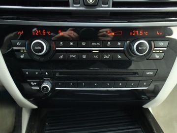 BMW X5 F15 SUV xDrive40d 313KM 2014 BMW X5 xDrive40d, Salon Polska, 308 KM, 4X4, zdjęcie 11