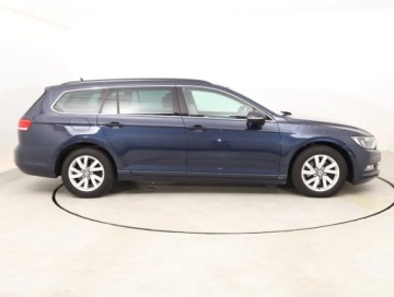 Volkswagen Passat B8 Variant 2.0 TDI BlueMotion SCR 150KM 2016 VW Passat 2.0 TDI, VAT 23%, Navi, Klima, zdjęcie 5