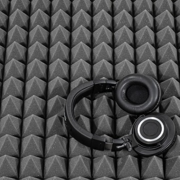 PIRAMIDKA 7cm PIANKA AKUSTYCZNA MATA WYGŁUSZAJĄCA pochłaniacz echo pogłos