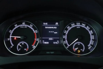 Skoda Rapid II Liftback Facelifting 1.0 TSI 110KM 2018 Skoda Rapid Spaceback 1.0 TSI, Salon Polska, zdjęcie 7