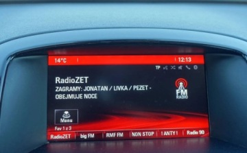 Opel Astra J Sports Tourer Facelifting 2.0 BiTurbo CDTI 195KM 2014 Opel Astra 2.0CDTI 195KM BiTurbo Wymieniony rozrzad Nowe opony Navi Skora, zdjęcie 17