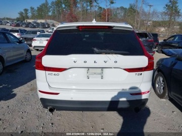 Volvo XC60 II Crossover T5 250KM 2020 Volvo XC 60 2020 VOLVO XC60 T5 MOMENTUM 2.0 Benzyna 250KM, zdjęcie 14