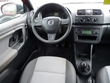 Skoda Fabia II Hatchback Facelifting 1.4 16V 85KM 2014 Škoda Fabia Skoda Fabia 1.4 86KM, krajowy,, zdjęcie 8