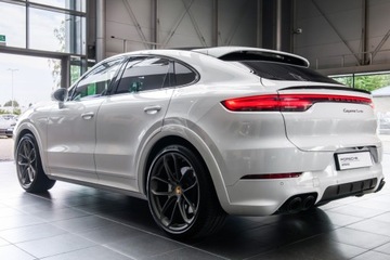 Porsche Cayenne III SUV Turbo 4.0 550KM 2019 Porsche Cayenne Coupe Turbo 550KM Lightweight Paki, zdjęcie 2