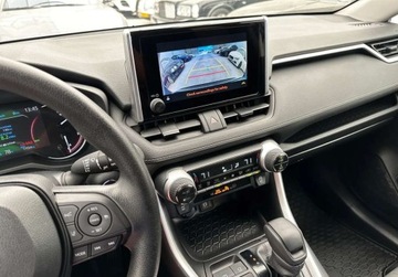 Toyota RAV4 V SUV Facelifting 2.0 Dual VVT-iE 173KM 2024 Toyota RAV4 RAV4 2.4 BENZ 204 KM 17.000 km 2024r Warszawa 2.0 Benzyna, zdjęcie 8
