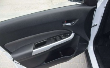 Suzuki Vitara III SUV 1.6 DDiS 120KM 2017 Suzuki Vitara 1.6D 2017r 4x4 Navi Kamera 2 KPL KOL Oryginal Lakier Sprowad, zdjęcie 26