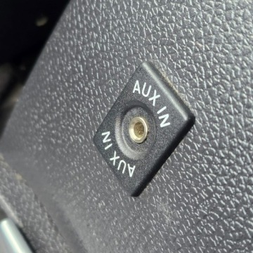 Volkswagen Golf VI Hatchback 5d 1.6 TDI-CR DPF BlueMotion 105KM 2010 Volkswagen Golf VI 1.6 Diesel, zdjęcie 31