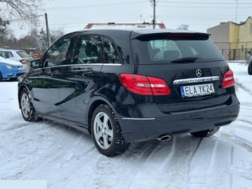 Mercedes Klasa B W246 Sports Tourer 180 BlueEFFICIENCY 122KM 2011 Mercedes-Benz Klasa B 180 (BlueEFFICIENCY) 122KM 2011r, zdjęcie 9