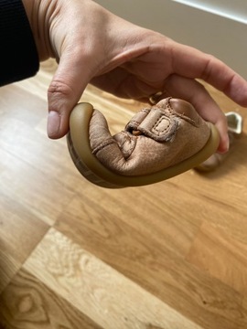 Первые туфли Clarks, 1920-е годы, кожаные ботильоны.