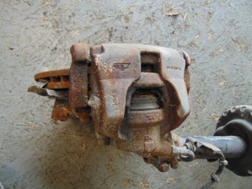 Поворотный кулак передний правый VOLVO V70 III 2.0T