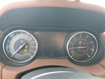 Maserati Levante 2022 Maserati Levante 2022r., Base, 3L, od ubezpieczalni 3.0 Benzyna 580KM, zdjęcie 10