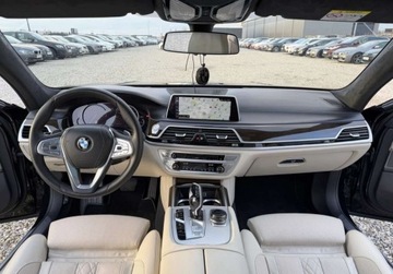 BMW Seria 7 G11-G12 Sedan 730d 265KM 2017 BMW Seria 7 4x4 BMW 730D 265 KM Bezwypadkowy Warszawa 3.0 Diesel, zdjęcie 5