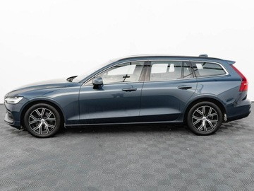 Volvo V60 II  Kombi Facelifting 2.0 B3 163KM 2023 Volvo V60 WD4889R#B3 B Core K.cofania Podgrz.f, zdjęcie 8
