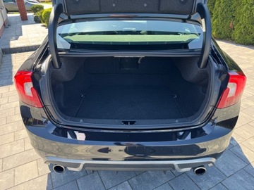 Volvo S60 II Sedan 3.0 T6 304KM 2012 Volvo S60 3.0 Benz T6 R-DESIGN Bogata Wersja 3.0 Benzyna 304KM, zdjęcie 6