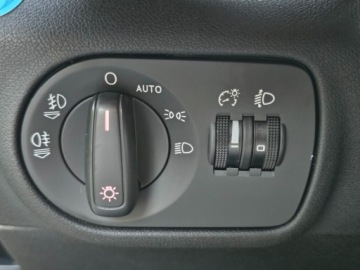 Audi A1 I Hatchback 3d 1.6 TDI 90KM 2014 Audi A1 3-drzwiowe S-LINE ASO navi grz. fotele klima ALU 17 2xkola g, zdjęcie 21
