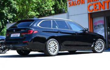BMW Seria 5 G30-G31 Touring Plug-In 2.0 530e 292KM 2022 BMW 530e 292ps Hak Blis Live Cocpit Pro 18” Webasto Full-Led DAB CTA LKA, zdjęcie 31