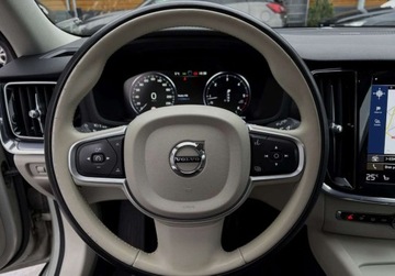 Volvo V60 I Kombi Facelifting 2.0 D4 DRIVE-E 190KM 2018 Volvo V60 D4 190KM SKORA virtual cockpit BLIS BEZWYPADKOWY gwarancja, zdjęcie 21