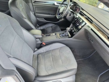 Volkswagen Arteon Shooting Brake R 2.0 TSI 320KM 2023 Volkswagen Arteon Shooting Brake R 4Mot. serwis ASO 2.0TSI 320KM pakiety A, zdjęcie 16