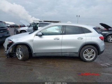 Mercedes GLA II 2021 Mercedes-Benz GLA 2021 r.,2,0L 250 4 MATIC 2.0 Benzyna 221KM, zdjęcie 14