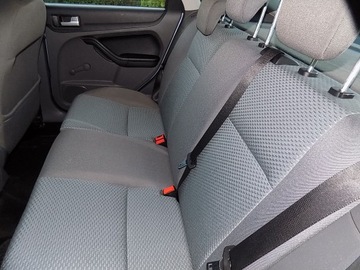 Ford Focus II Hatchback 5d 1.6 Duratec 100KM 2006 FORD FOCUS 1,6 16V LIFT 147 TYŚ. KM, zdjęcie 11