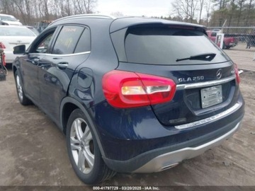 Mercedes GLA I 2018 Mercedes-Benz GLA 2018 MERCEDES-BENZ GLA 250 4MATIC 2.0 Benzyna 208KM, zdjęcie 3