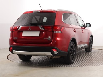 Mitsubishi Outlander III SUV Facelifting 2015 2.0 MIVEC 150KM 2016 Mitsubishi Outlander 2.0, Salon Polska, 4X4, zdjęcie 4