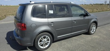 Volkswagen Touran II 2.0 TDI 140KM 2015 Volkswagen Touran 2.0 Tdi 7 osob , panorama, zdjęcie 3