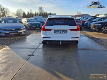 Volvo V60 II  2022 Volvo V60 2,0 B3 mild hybrid 163KM panorama navi elektryka led hak alu opl, zdjęcie 6