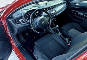 Alfa Romeo Giulietta Nuova II Hatchback 5d 1.4 TB 16v 120KM 2011 Alfa Romeo Giulietta Alfa Romeo Giulietta 1.4 Benzyna 120KM, zdjęcie 20