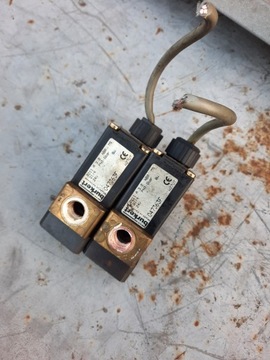 Elektrozawór burkert 047363F 24V
