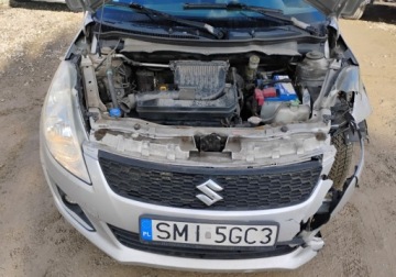 Suzuki Swift V Hatchback 5d 1.2 VVT 94KM 2013 Suzuki Swift 2013r, 1.2 Benzyna. Lekko uszkodzony lewy przod. Jezdzi. 1.2, zdjęcie 4